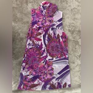 Medium Foral pattern Blouse Sleeveless with turtle neck